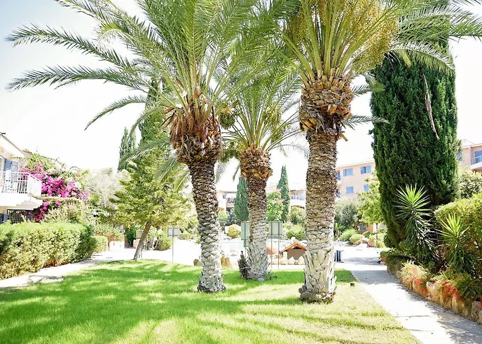 Paradise Gardens With A Large Terrace * Paphos