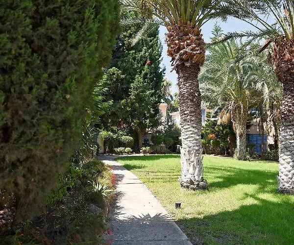 Paradise Gardens With A Large Terrace Paphos